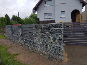 Ogrodzenia zwykłe i zdobione, balustrady